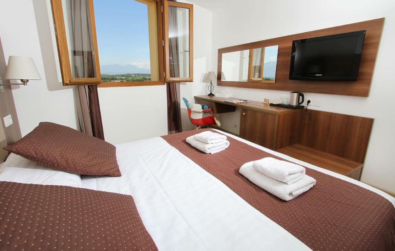 Hotel Logis Cara Sol 3*